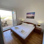 Bumbar Sunset Apartment