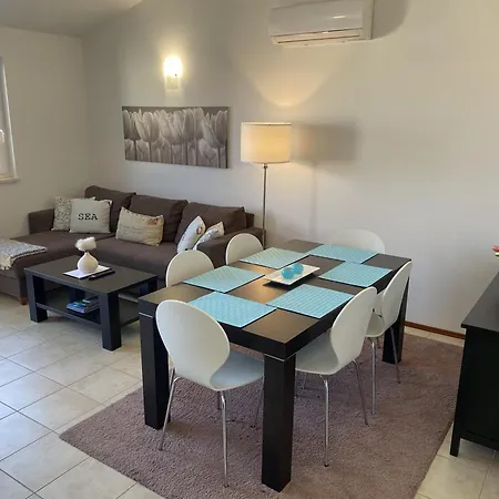 Apartment Bumbar Sunset